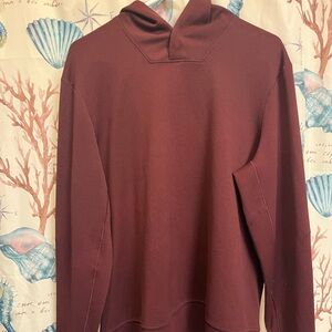 Men’s Lululemon shirt